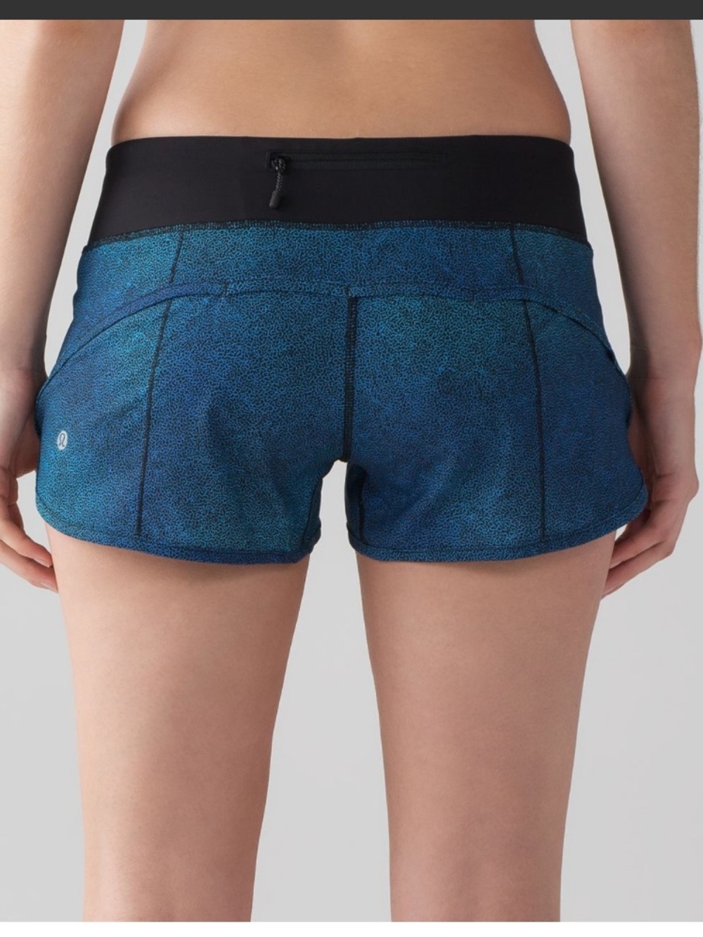 Lululemon Speed Short (4-way Stretch 2.5")
Super Natural Blue Multi / Black